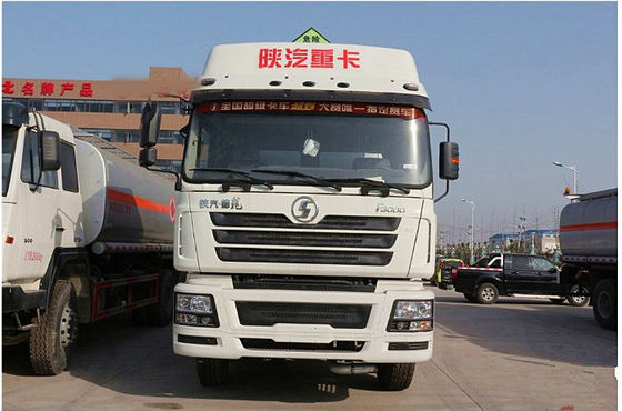 22 Shacman Capacidad de combustible Camión petrolero Camión cisterna diesel 6x4 400hp