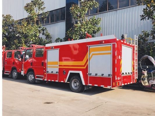 ISUZU 4X2 700P camión de bomberos camión de rescate de incendios pequeño 4cbm 5cbm