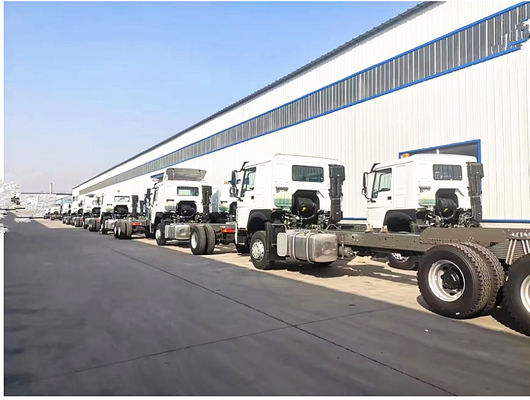 China Howo 4x2 130hp 6 toneladas Sinotruk camión ligero Mini Cargo camión de basura pequeño camión de tirón precio de fábrica