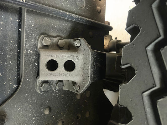 Las piezas de repuesto para camiones Shacman F2000/F3000/X3000 Bloque de límite de resorte trasero DZ95259521011 Partes del sistema de suspensión Original