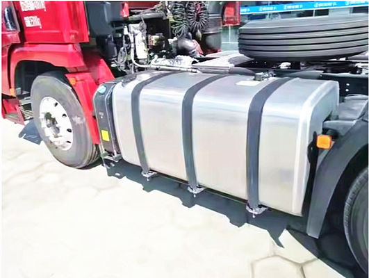 Tractor camión de servicio pesado con capacidad de combustible de 600L+300L, distancia entre ejes de 3500 mm y tamaño de neumáticos 11.00R20/12.00R20/12R22.5/315/80R22.5